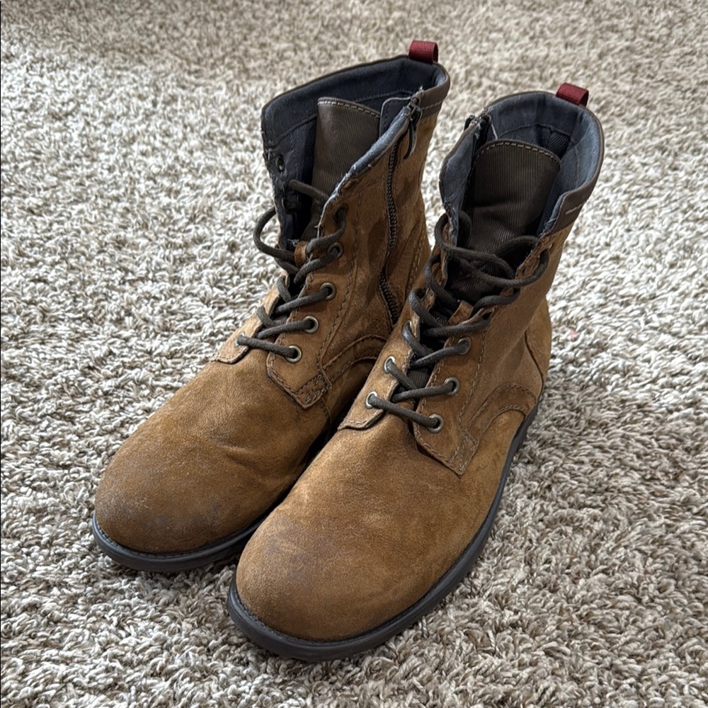 Clark’s Leather Men's Boots